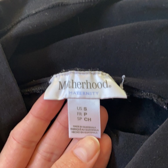 Capri length maternity slacks - Picture 5 of 5